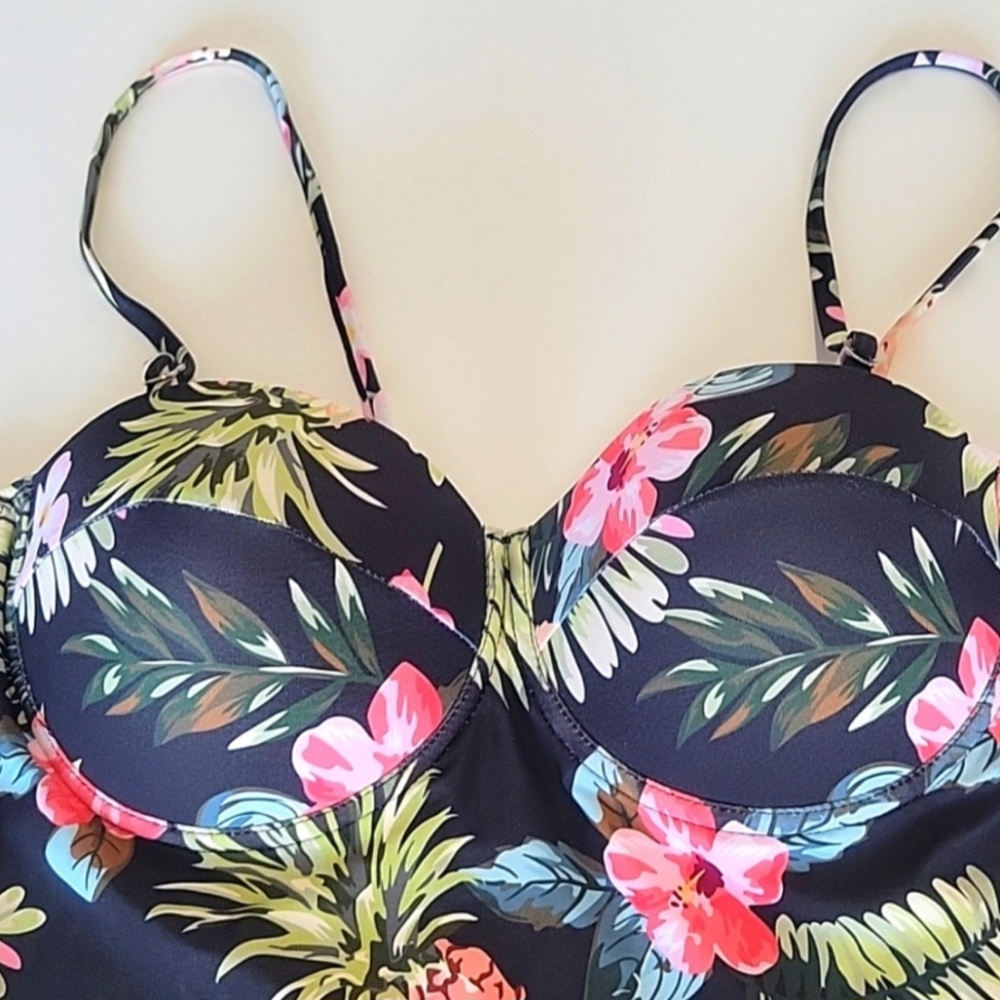 SWIMWEAR BUNDLE ZAFUL AND CUPSHE BIKINI AND FLORAL TANKINI TOP - Picture 15 of 16